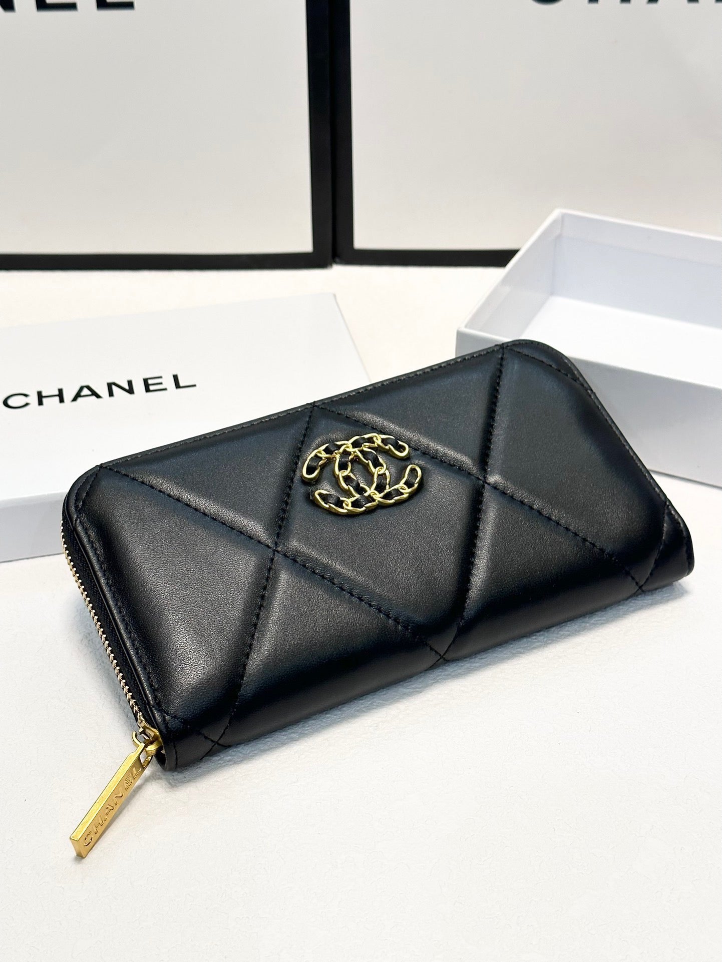 Cc new arrival leather wallet size: 19*10 cm