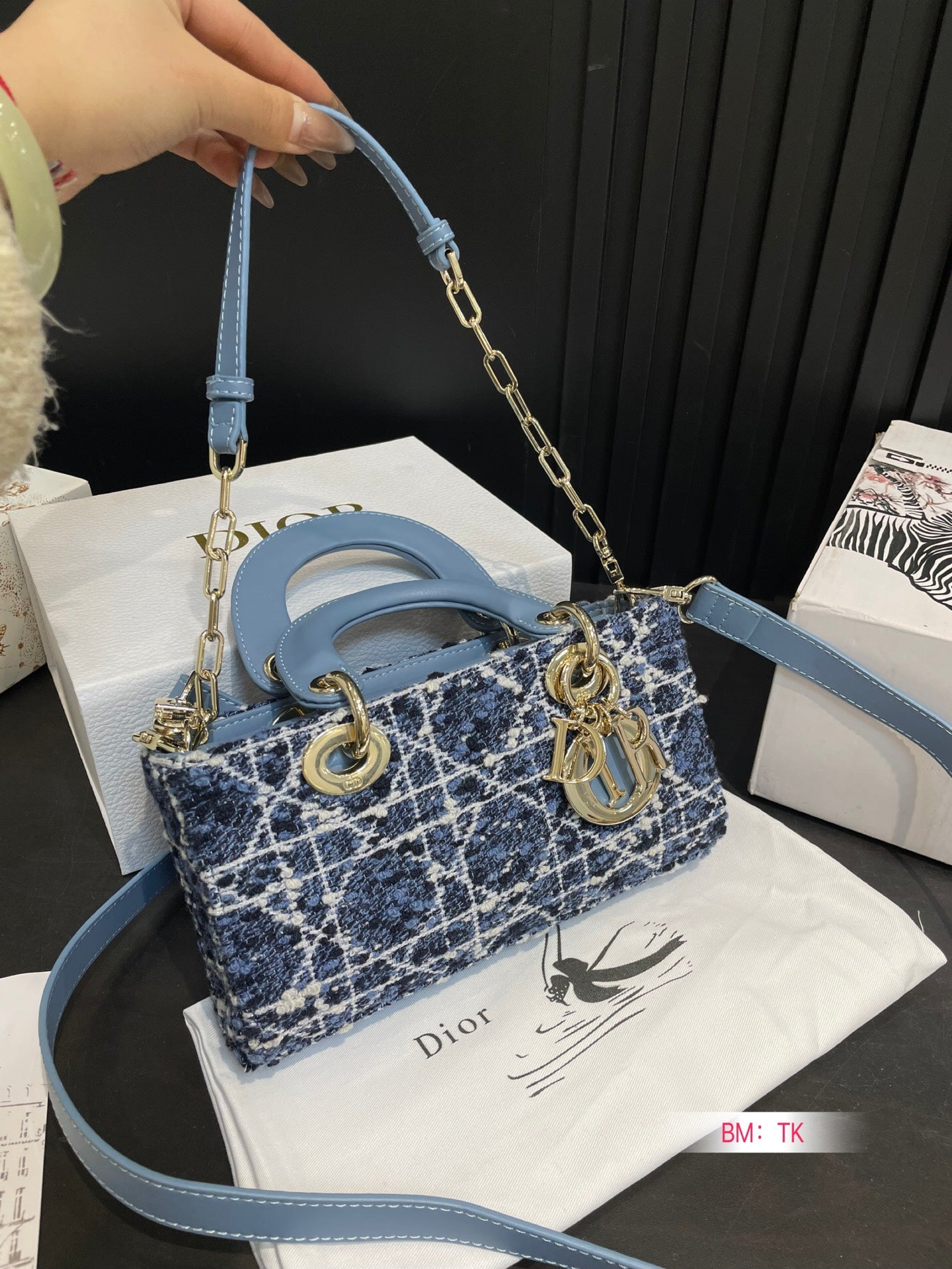 Lady D-joy new arrival bag size: 22*5*12cm