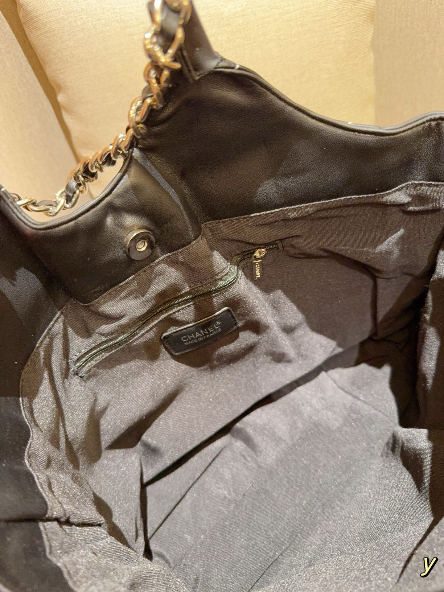 Cc new arriva 25s tote bag size: 32*29*11