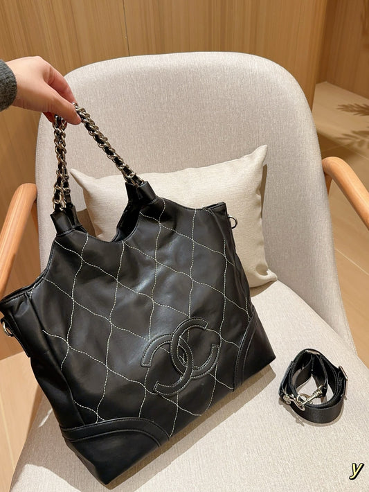 Cc new arriva 25s tote bag size: 32*29*11