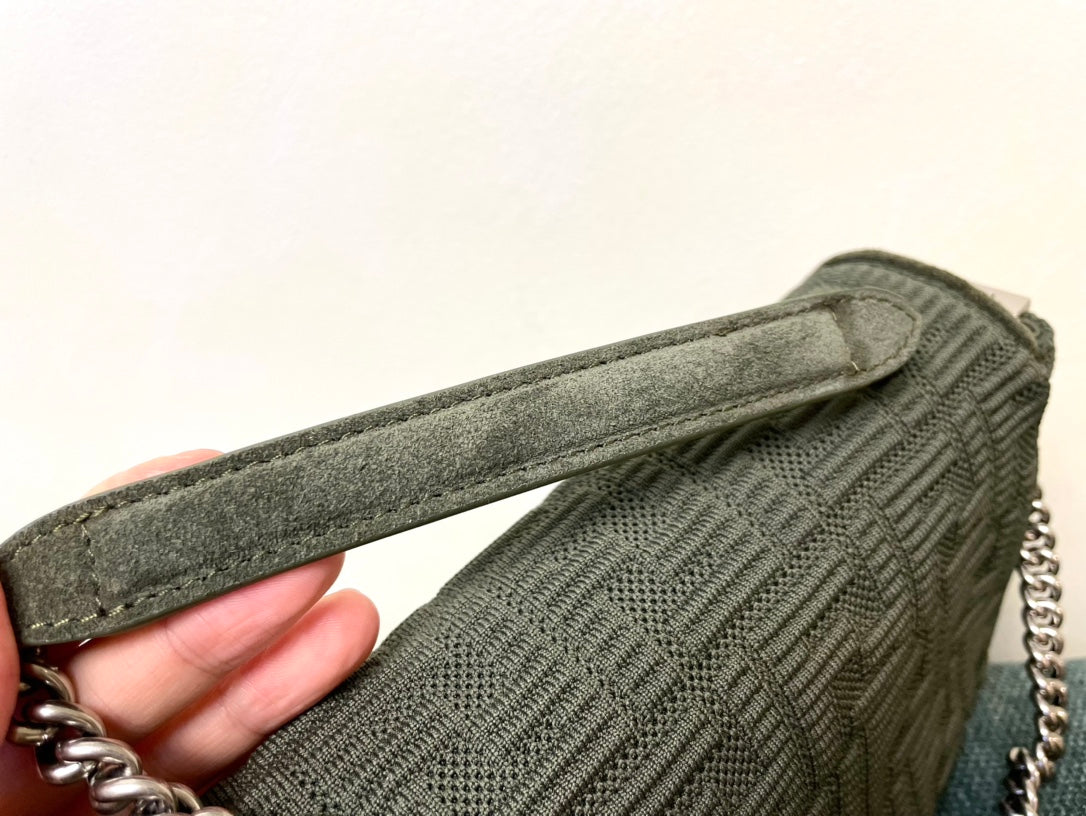 Fd Midi Baguette Chain Bag