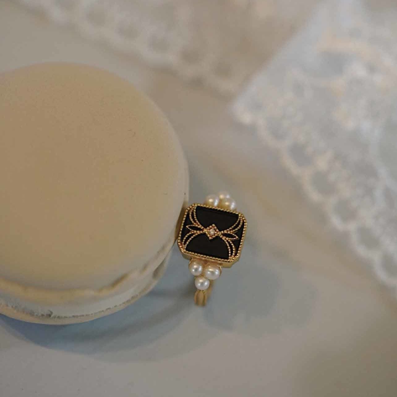 Black Onyx & Pearl Ring