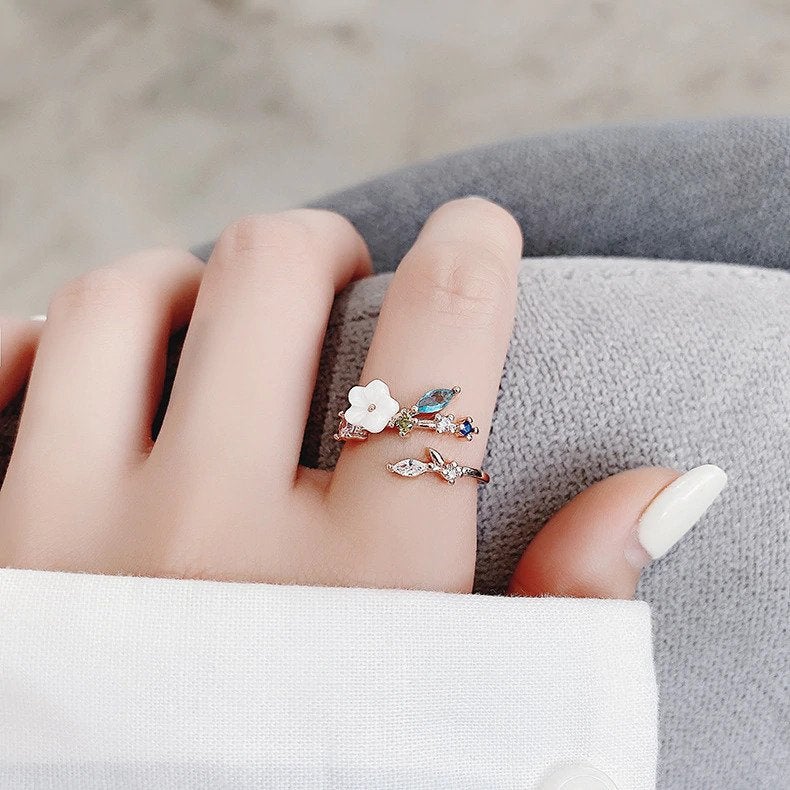 Crystal White Blossom Rings