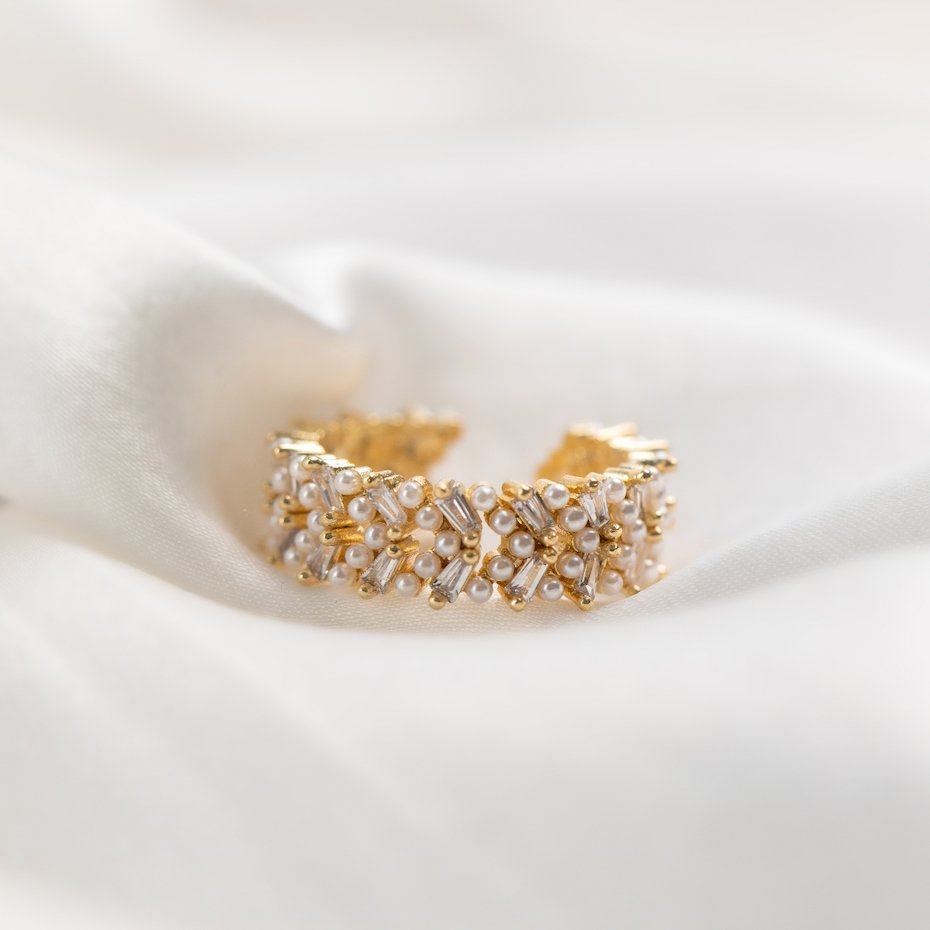 Eliora Crystal Pearl Ring