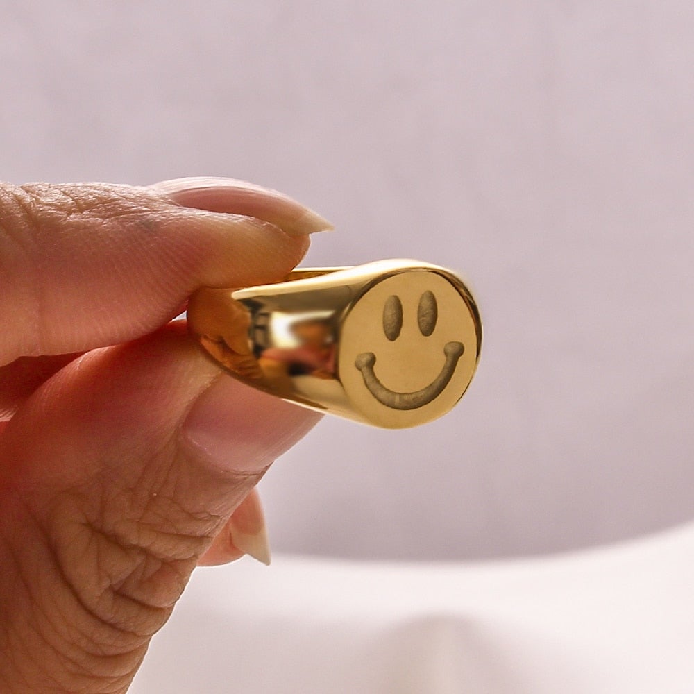 'Good Days' Smiley Face Ring