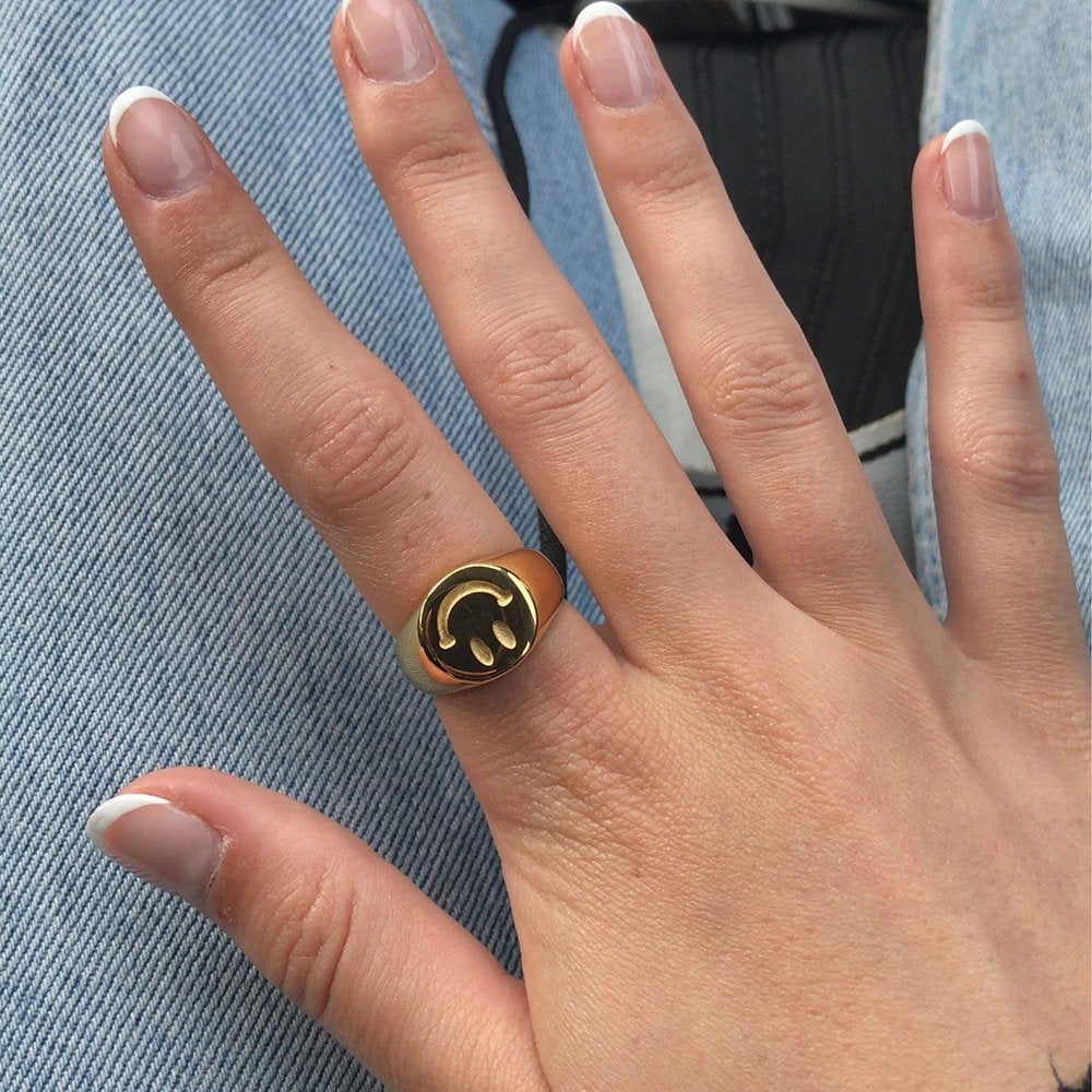 'Good Days' Smiley Face Ring