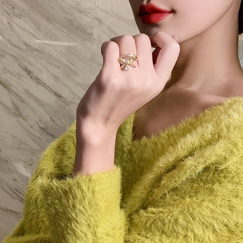 Bague nœud en cristal 'Good Tidings'